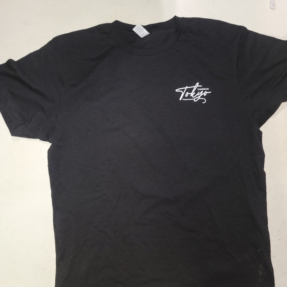 Tuned in Tokyo t-shirt size XL